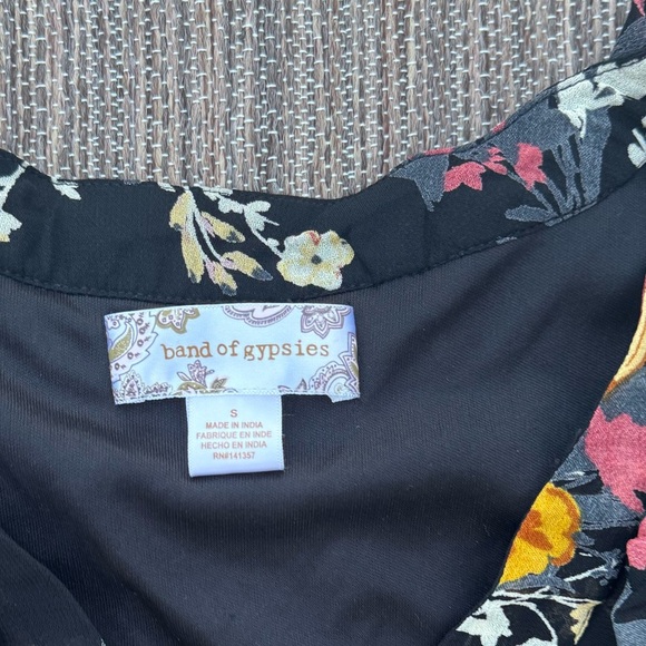 Band of Gypsies Black and Yellow Floral Bodysuit - Picture 3 of 3